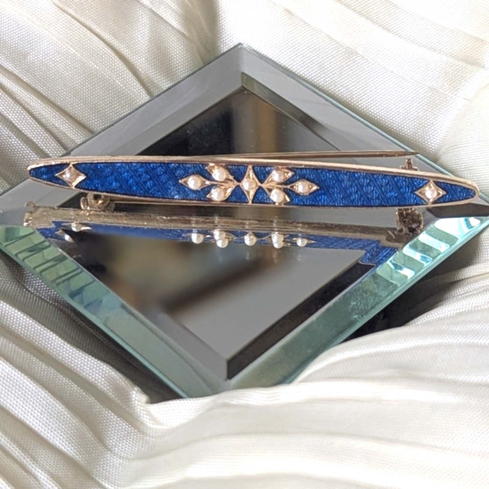 Vintage Blue Enamel Gold Tone With Pearl Accents Bar Pin - Picture 5 of 5